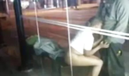 Niesamowite młode ciało w przedniej części weebcam darmowe filmy porno free
