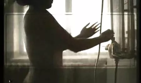 Dziewczyna w saunie toaleta darmowe filmy porno free rozbiera się i rozbiera