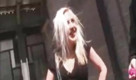 Chłopiec skarżył filmy porno za darmo do pobrania się matce, że wciąż jest dziewicą