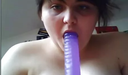 Dojrzała blondynka przyniosła filmy porno za darmo w hd synowi Nastię w trójkącie