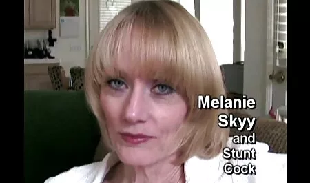 Młody człowiek z sex filmy porno za free pięknym ciałem pojawia się przed etbcebcam