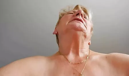 Piękna kobieta zgodziła się na oglądanie za filmy porno hd za darmo pieniądze