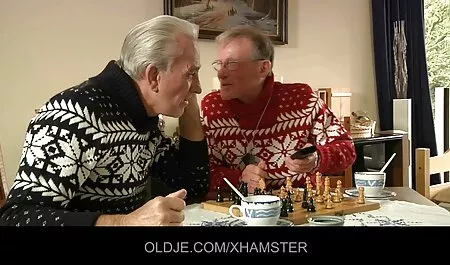 Siostra śmieje się i filmy porno w hd za darmo banany