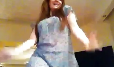 Blondynka bawi się niesamowitym wibratorem filmy porno za free na tel