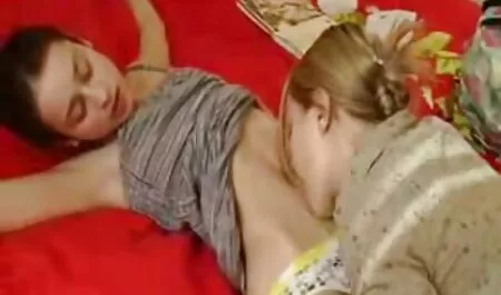 Dziwka ssie za gotówkę darmowe filmy porno free w garażu