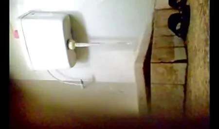 Busty babe prawie pieprzy seks filmy za free się z facetem