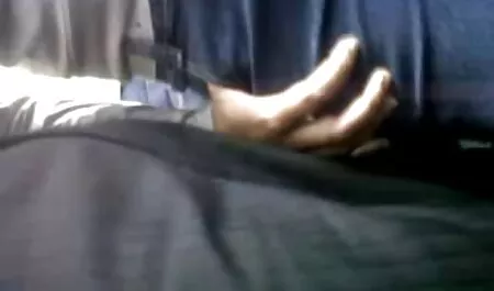 Dziewczyna wali konia cipki w filmy xxx free oknie