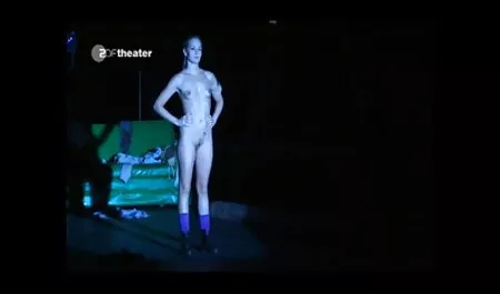 Uliczne porno z piękną młodą dziewczyną porno filmy za free