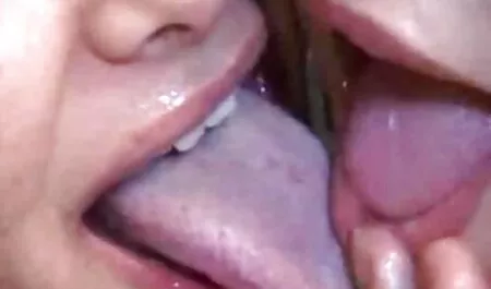 Mój ojciec zgwałcił córkę i zobaczył mojego free sex filmiki brata.