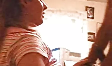 Moja mama uczy córkę, jak się pieprzyć darmowe filmy porno free