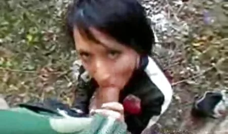 Dziewczyna pieprzy się, gdy opalać się na filmy porno za darmo z nastolatkami słońcu