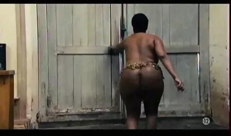 Dziewczyna poszła do youtube filmy za darmo porno dziwnego domu i skorzystała z niej